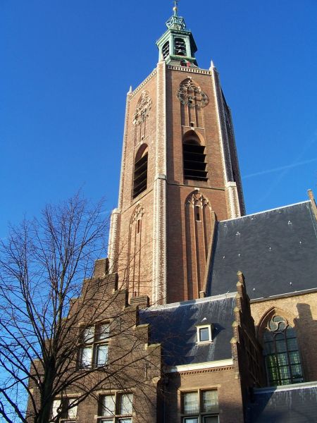 Bestand:Grote of Sint-Jacobskerk The Hague-1536x2048.jpg