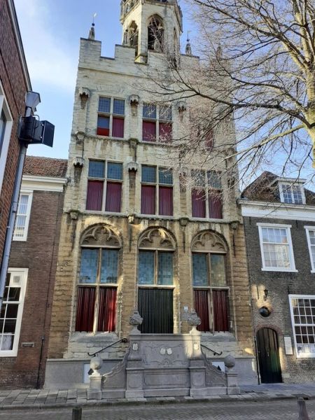 Bestand:stadhuis-tholen-15e-eeuw.jpg